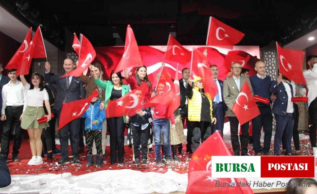 Dünyaya ‘Hocalı’yı anlatan Sevinç’e Manisa’dan onur ödülü