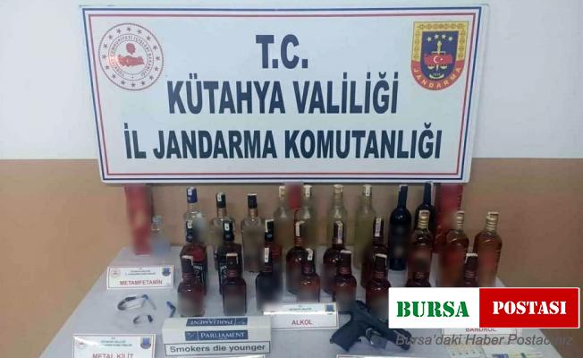 Ekskavatörle kaçak kazı yapan 4 kişi suçüstü yakalandı