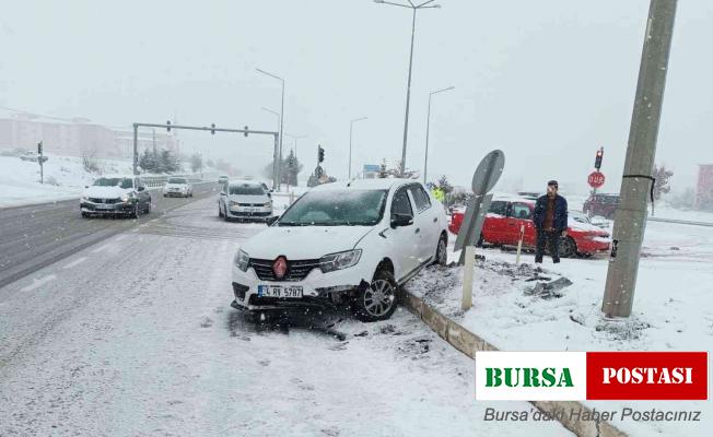 Elazığ’da kar yağışından dolayı ekipler seferber oldu