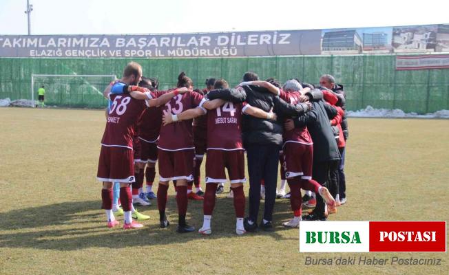 Elazığspor 18 futbolcuyla Sakarya’ya gitti