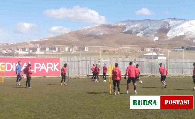 Elazığspor tam kadro çalıştı