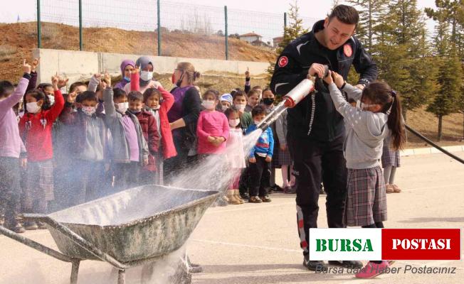 Elmalılı öğrencilere yangın tatbikatı