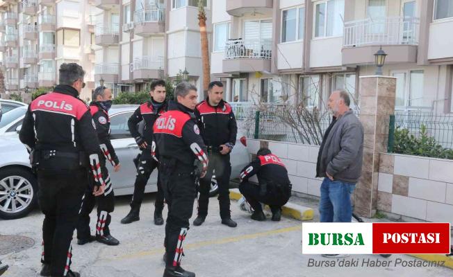 Emekli polis tartıştığı komşusunu silahla yaralayıp, parkta teslim oldu