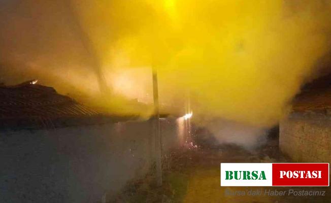 Emirdağ’da köy evi yandı