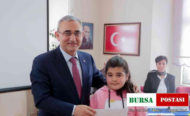 En çok kitap okuyan öğrenciler ödüllendirildi