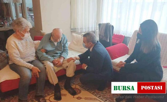 Erdek Kaymakamı yaşlıları unutmadı