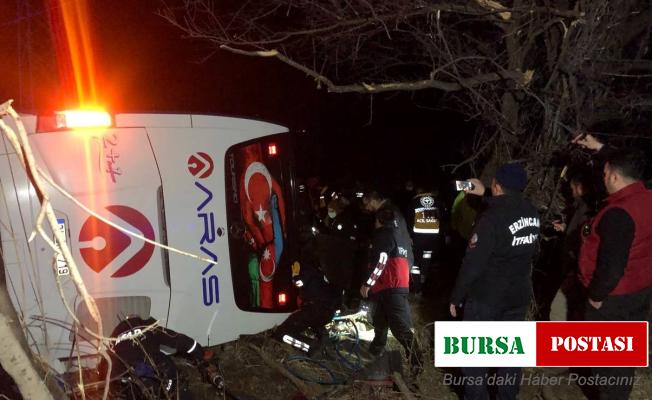 Erzincan’da yolcu otobüsü şarampole devrildi: 1 ölü, 8’i ağır 33 yaralı