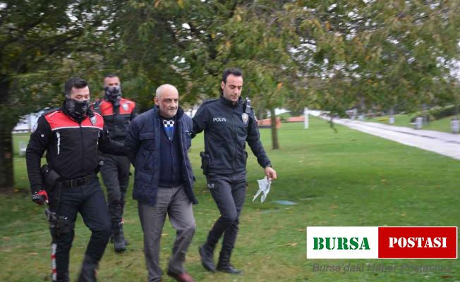 Eşini 12 bıçak darbesi ile yaralayan sanık ilk kez hakim karşısına çıktı