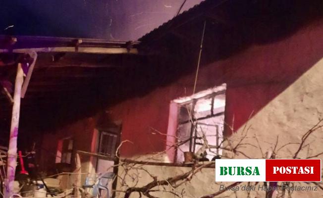 Eşme’de çıkan ev yangınında yaşlı adam hayatını kaybetti