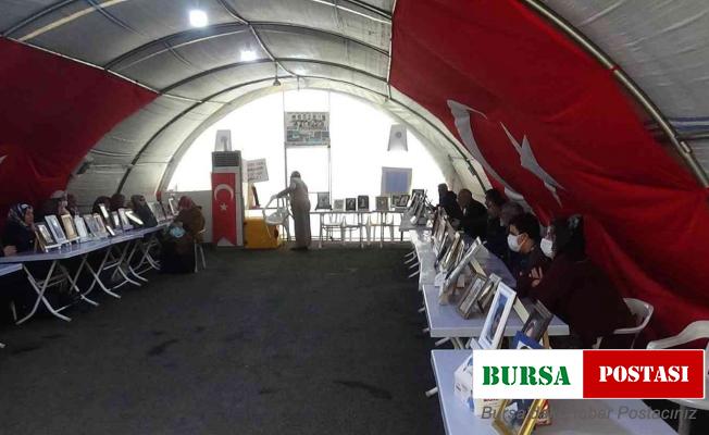 Evlat nöbetindeki acılı baba: “Oğlum avukat olacaktı, elindeki kalemi aldılar silah verdiler”