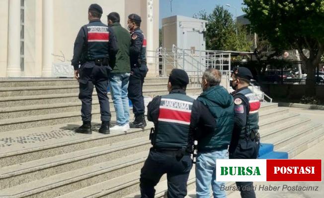Fethiye’de 2 eve girdiler, JASAT’tan kaçamadılar