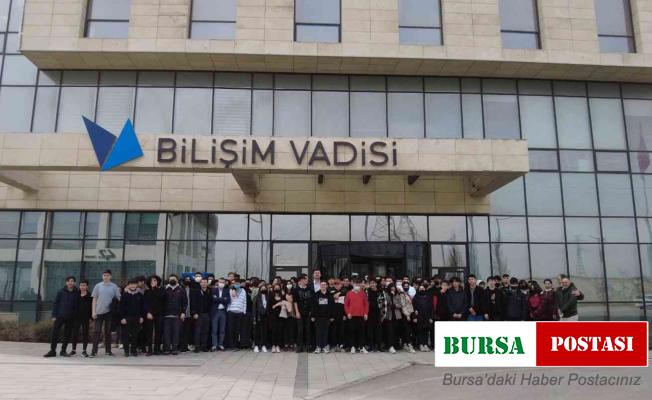 Geleceğin yazılımcıları Bilişim Vadisi’ni gezdi