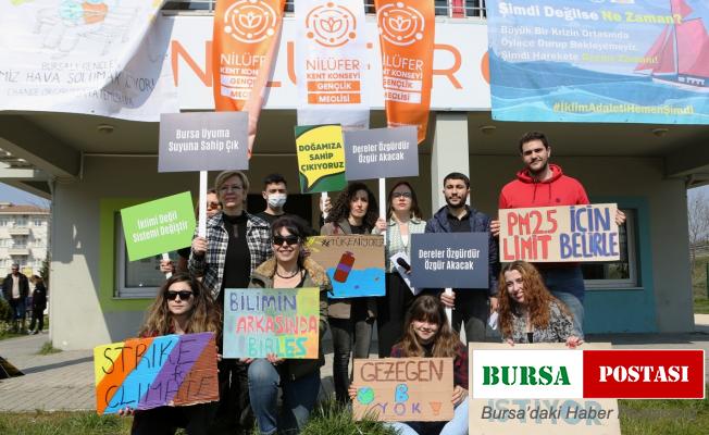 Gençler, küresel iklimle ilgili çağrıda bulundu