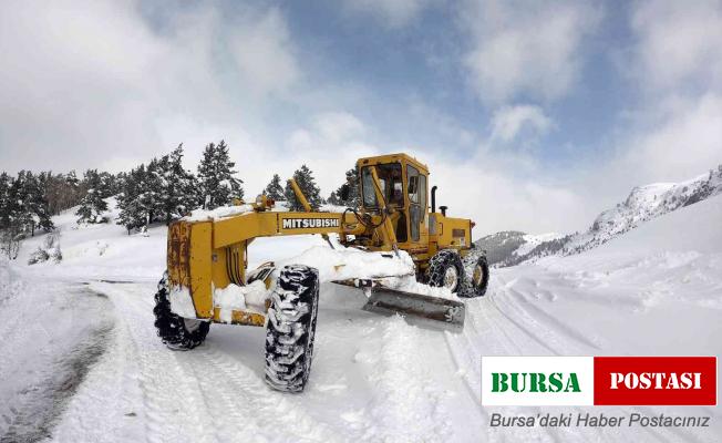 Gümüşhane’de karla mücadele çalışmaları sürüyor