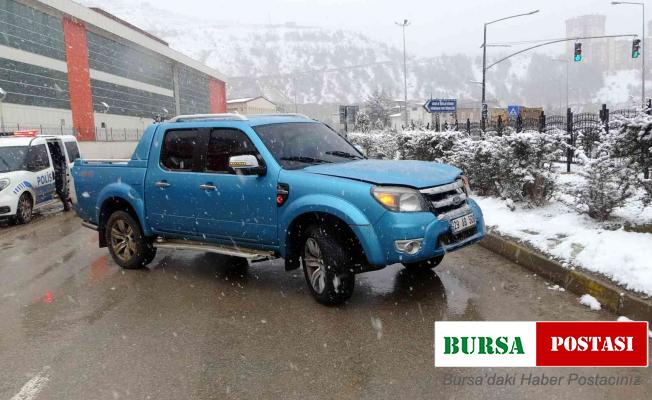 Gümüşhane’de üniversite öğrencisine yaya geçidinde kamyonet çarptı