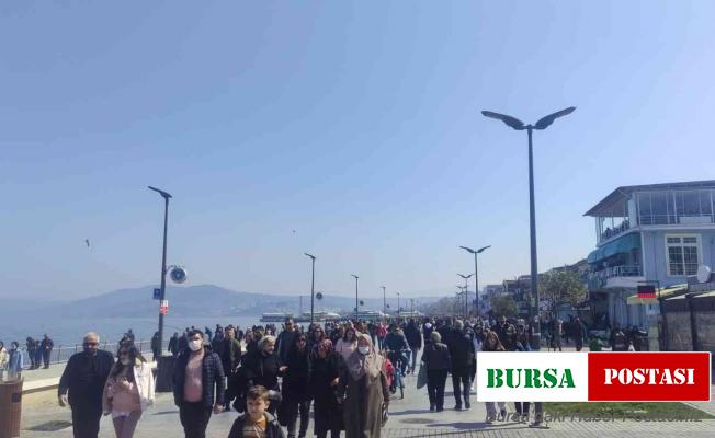 Güzel havayı görenler Mudanya’ya akın etti
