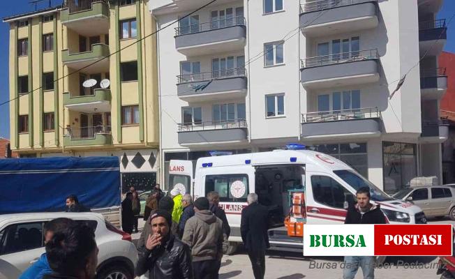 Hasmını ilçenin göbeğinde vurdu