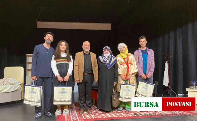 “Hayatlarımız  Sallanmasın’’ isimli tiyatro oyunu Malatya’da sahnelendi