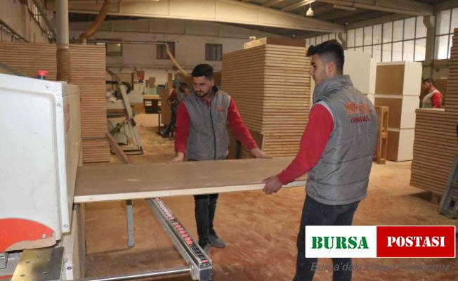 Hem eğitim alıyor hem de para kazanıyorlar