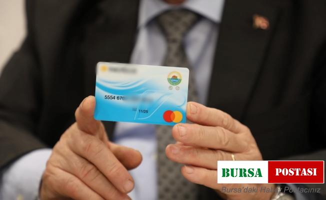 Her markette geçerli olan Hilal Kart 2042 aileye teslim edildi