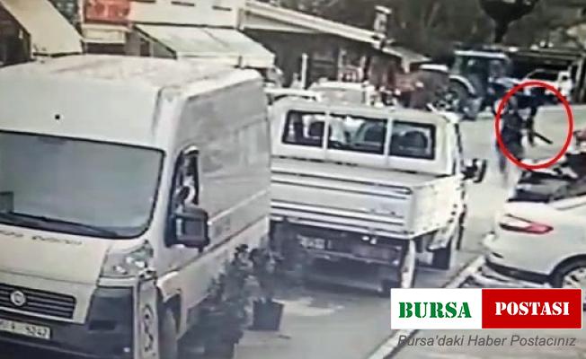 Husumetlisini böyle vurdu, dakikalar sonra elini kolunu sallaya sallaya gitti