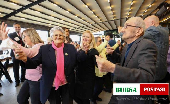 Huzurevi sakinlerinin eğlence dolu günü