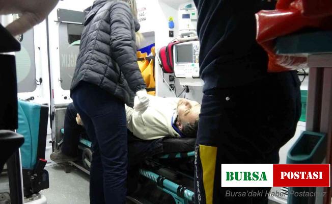 İki otomobil çarpıştı: 2 yaralı