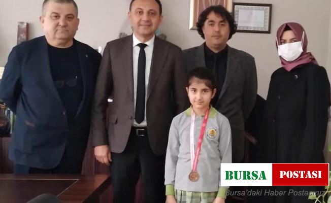 İlkokul öğrencisi Semanur zeka oyunlarında şehrini temsil edecek