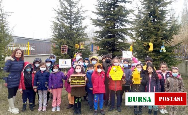 İlkokulu öğrencileri arıların hayatımızdaki önemine dikkat çektiler