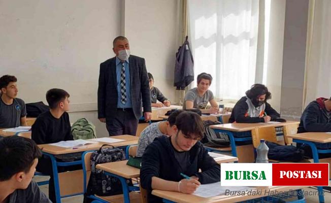 İmam hatip lisesi öğrencilerine mesleki sınav yapıldı