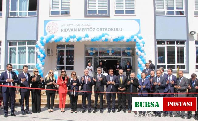 İşadamı Rıdvan Mertöz tarafından yapılan ortaokulun açılışı yapıldı