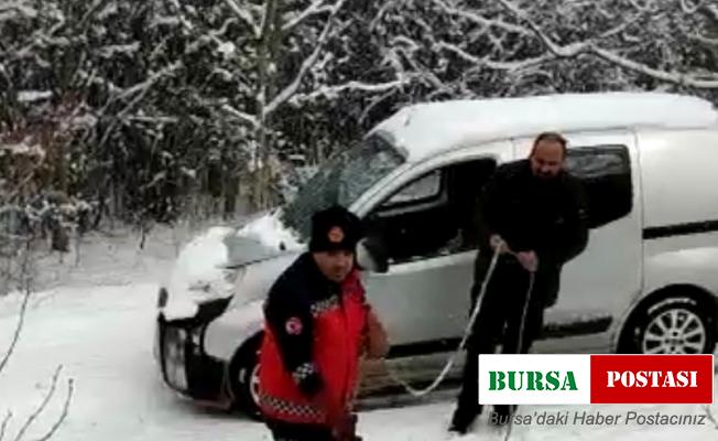 İtfaiye erleri derede mahsur kalan baykuş için seferber oldu