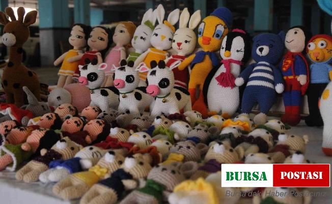 Japon oyuncak örme sanatı kadınların geçim kaynağı oldu