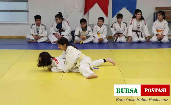 Judo hareketlerini il birinciliği için yaptılar
