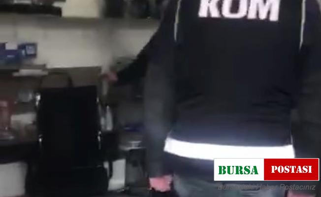 Kaçak sigara sarma makinası üreten 2 kişi yakalandı