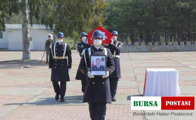 Kalp krizi nedeniyle yaşamını yitiren Jandarma Başçavuş Güven, toprağa verildi