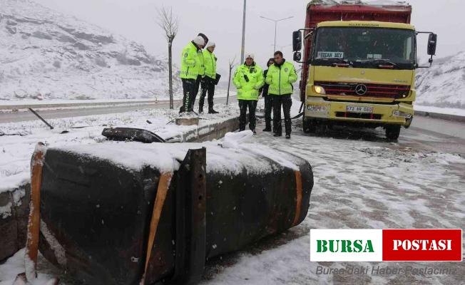 Kamyon karşı yöne geçti, facianın eşiğinden dönüldü
