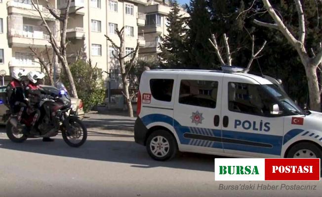 Kapkaç yöntemiyle çanta çalan 2 şüpheli yakalandı