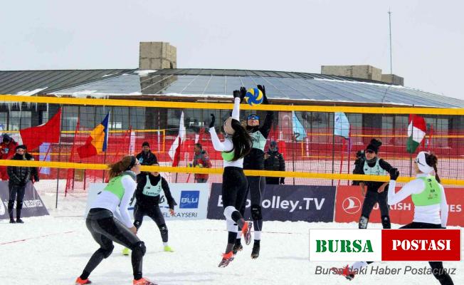 Kar Voleybolu Avrupa Kupası’nda Türkiye kadınlarda şampiyon oldu