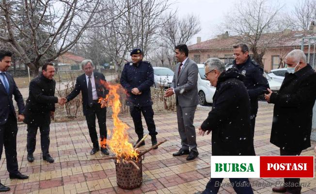 Kar yağışı altından baharı karşıladılar