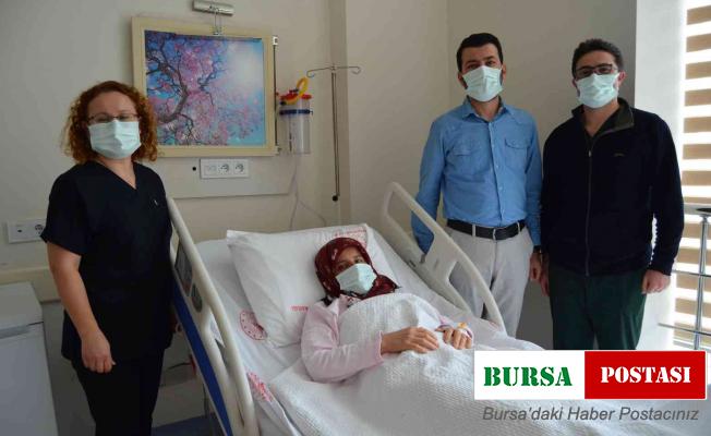 Karın ağrısı şikayetiyle gitti, safra kesesinden 552 adet taş çıkartıldı