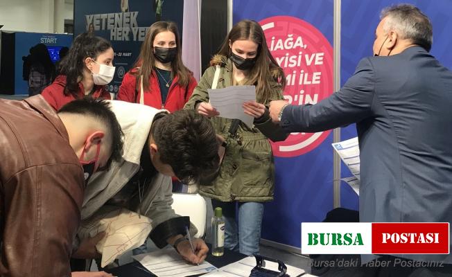 Kariyer fuarında Aliağa Belediyesine yoğun ilgi