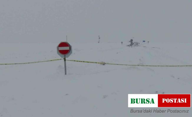 Kars-Göle kara yolu ulaşıma kapatıldı