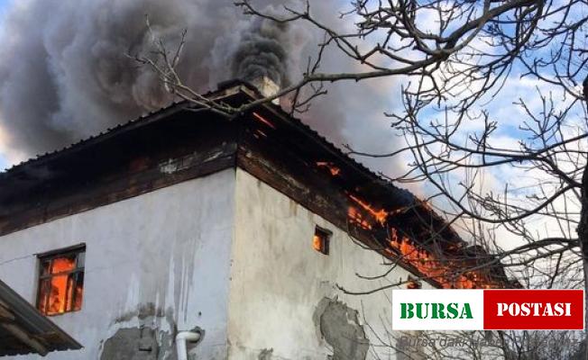 Kastamonu’da iki katlı evde korkutan yangın