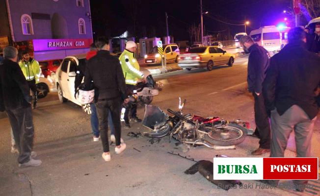 Kavşakta feci kaza: 2 yaralı