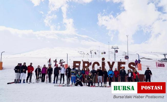 Kayak ve Snowboard Eğitimi Düzenlendi