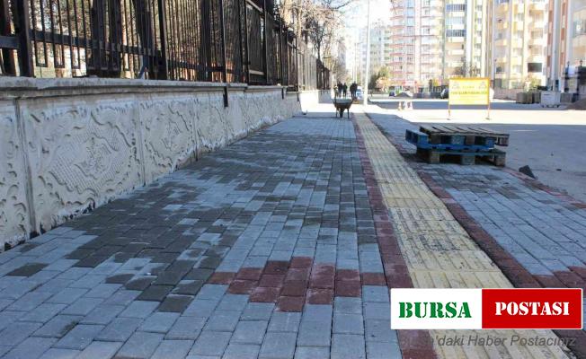 Kayapınar’a 345 bin metrekare kilitli parke taşı döşenecek