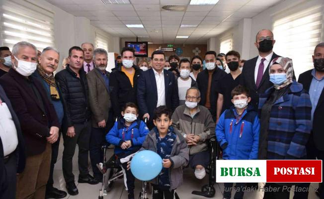 Kepez Belediyesi’nden Hemodiyaliz Merkezi’ne kütüphane