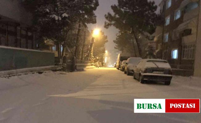 Kocaeli’de yoğun kar yağışı sürüyor