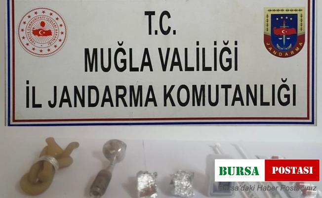 Kontrol noktasında durdurulan araçta uyuşturucu maddeler bulundu